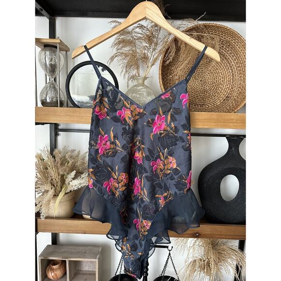 Vintage Victoria’s Secret Gold Label Medium high leg ruffle bodysuit lot bundle - Picture 12 of 15